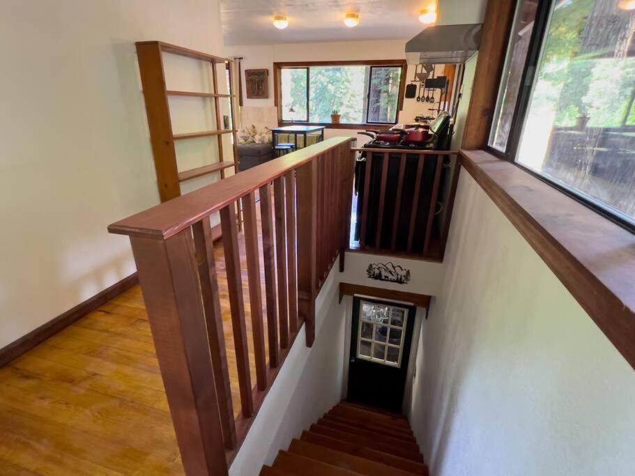 ガーバービルLittle House In The Redwoods With A Hot Tub!アパートメント エクステリア 写真