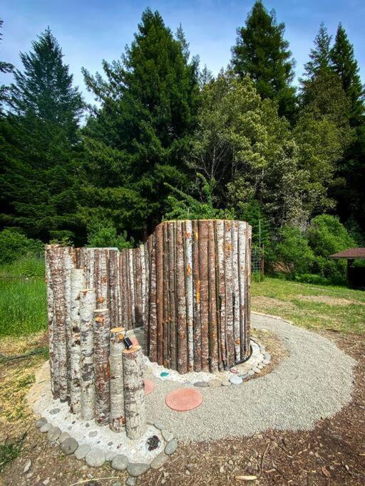 ガーバービルLittle House In The Redwoods With A Hot Tub!アパートメント エクステリア 写真